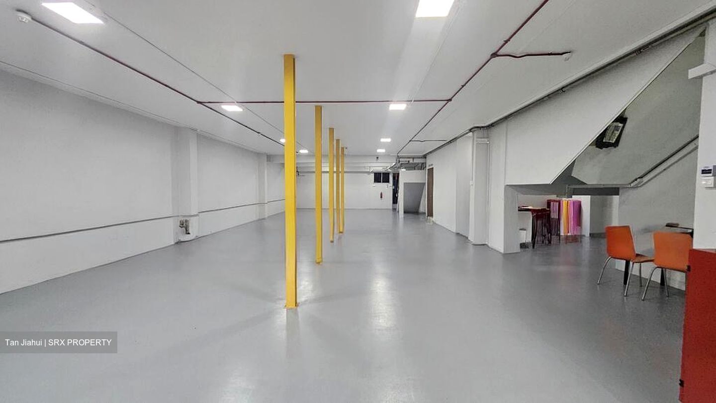 Gordon Warehouse Building (D14), Factory #505523421